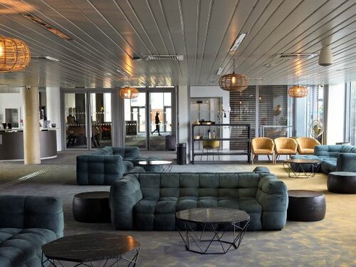 Гостиница Lodge In MIS в Иври-сюре-Сене