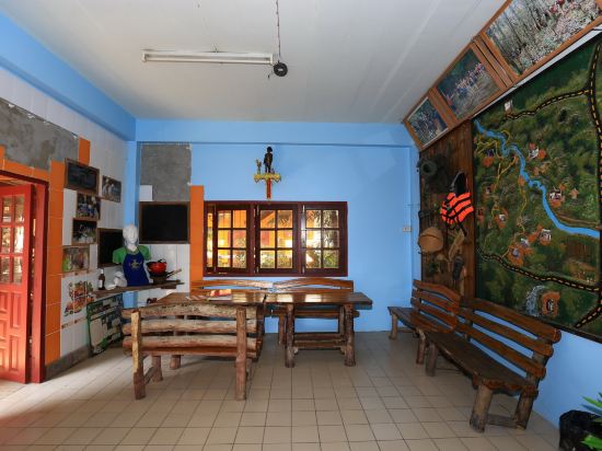 Фото Trekker Camp Chiang Mai Hostel