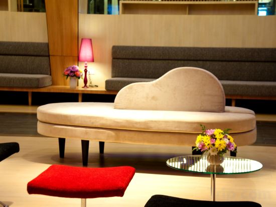 Фото Flipper Lodge Hotel