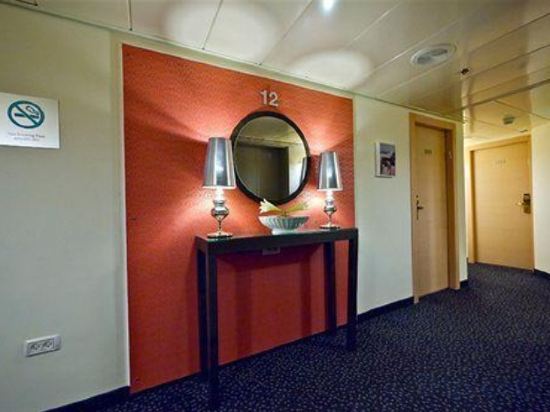 Фото Metropolitan Hotel