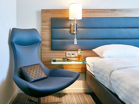 Фото Moxy London Excel