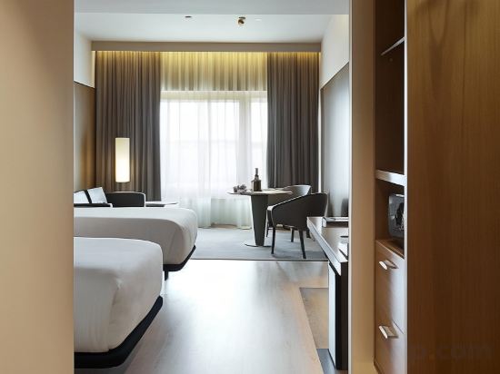 Фото Ac Hotel Diagonal L'Illa by Marriott