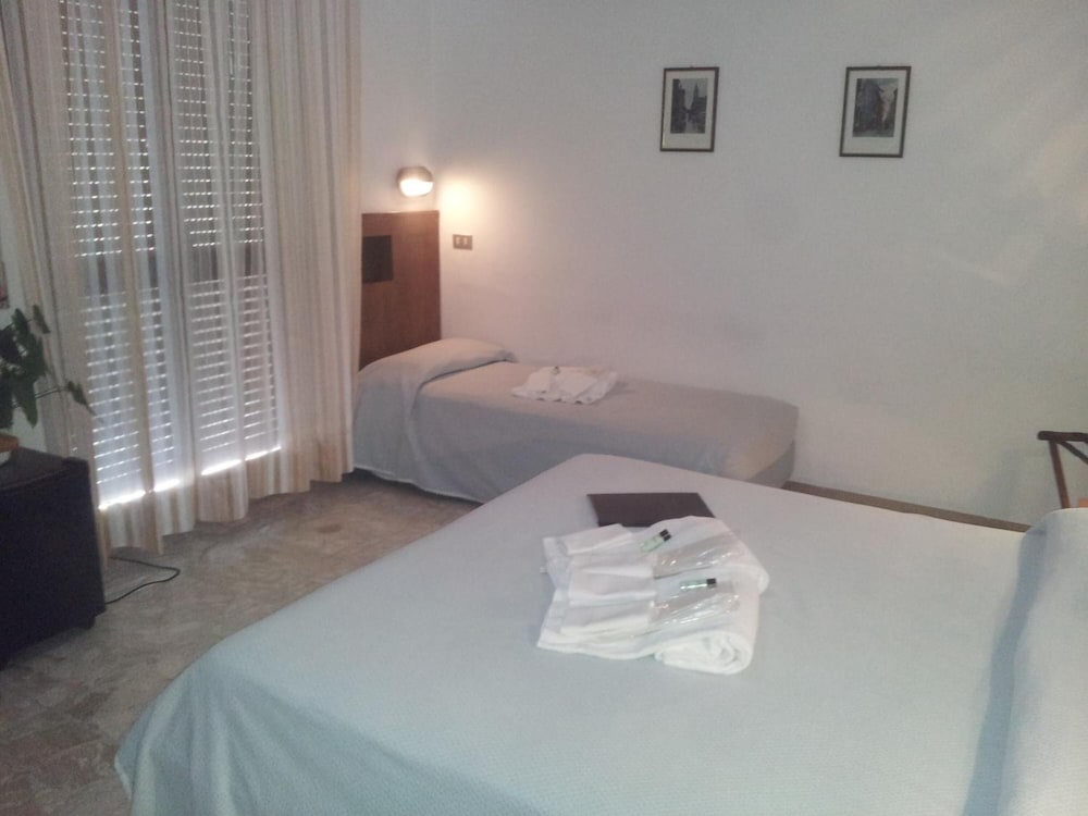 Фото Hotel Montecarlo