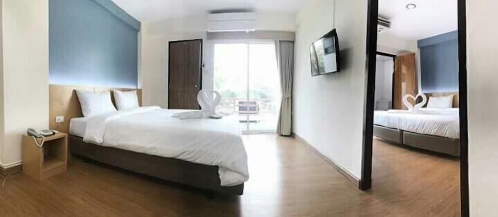 Фото Beerapan Hotel