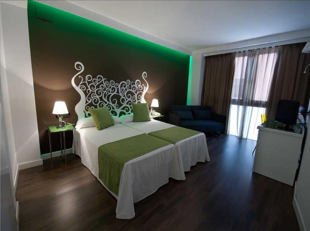 Фото Hotel Teruel Plaza
