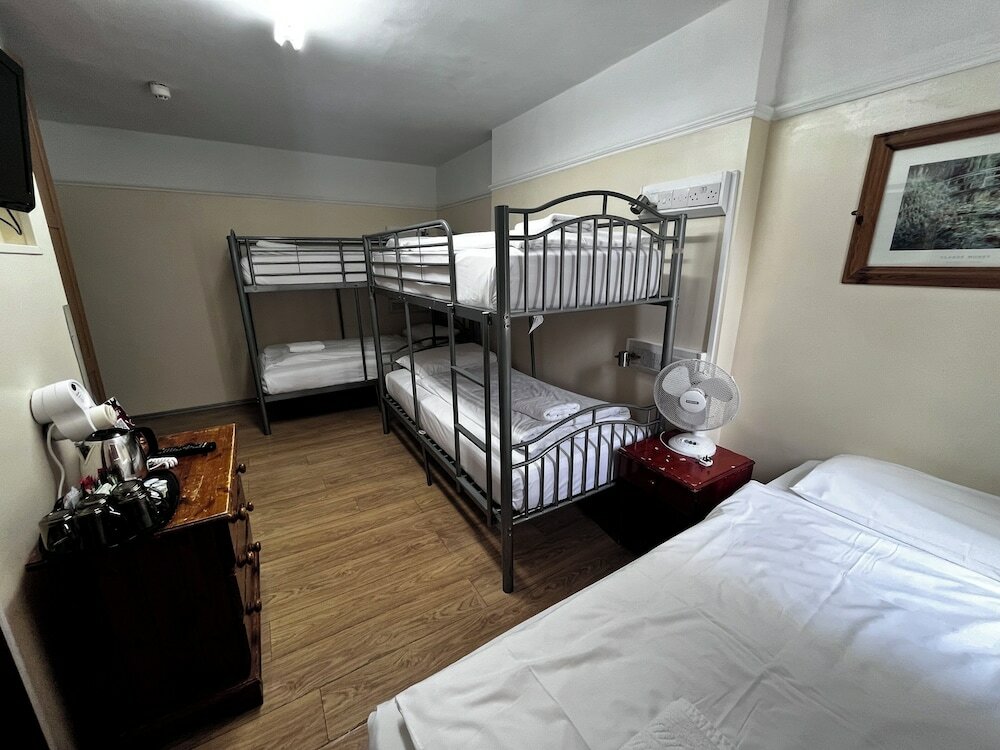 Фото Dolphin Inn