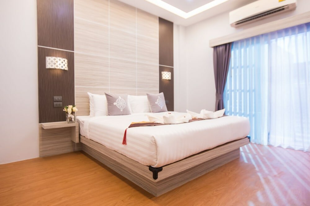 Фото The S. G Hotel