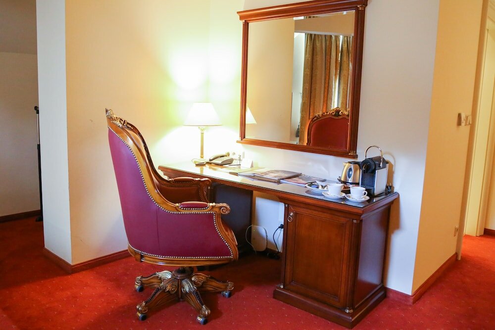 Фото Savoy Westend Hotel