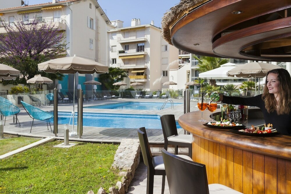 Фото Nehô Suites Cannes Croisette