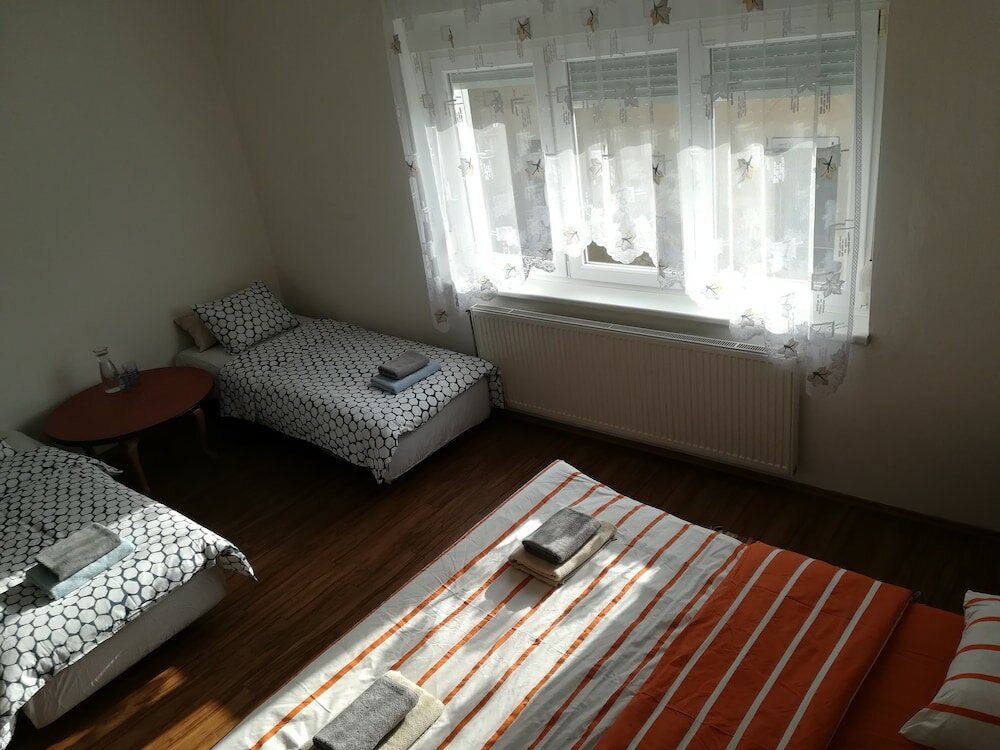 Фото Family Guesthouse GreenSLO