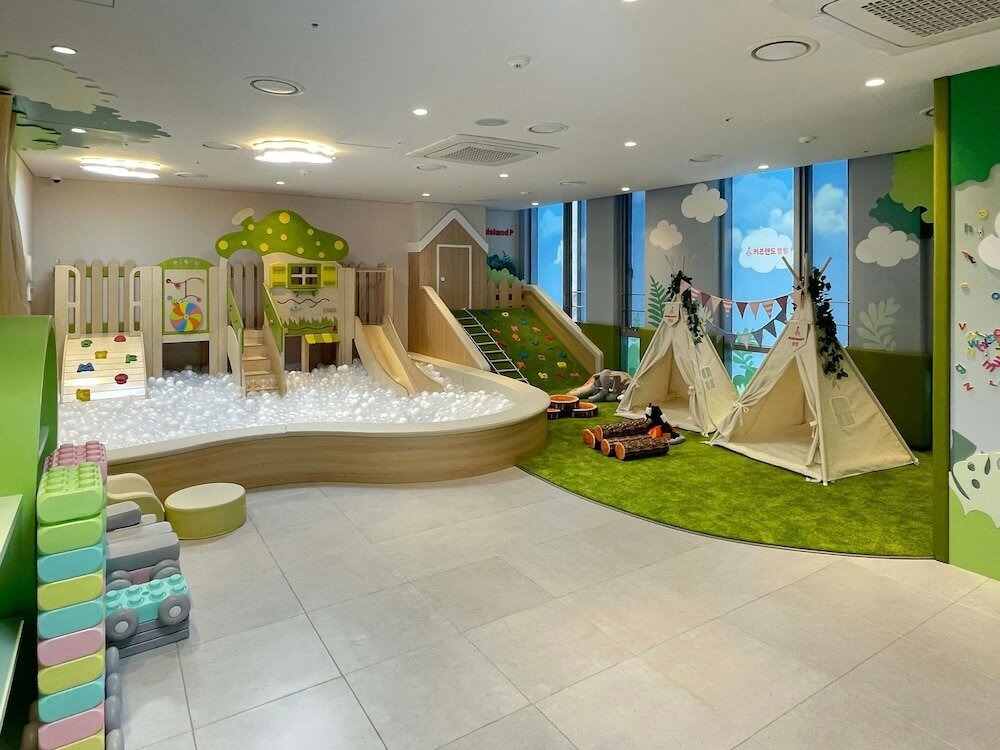 Фото Novotel Ambassador Seoul Dongdaemun Hotels & Residences