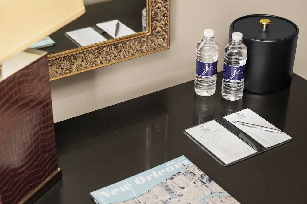 Фото Dauphine Orleans Hotel