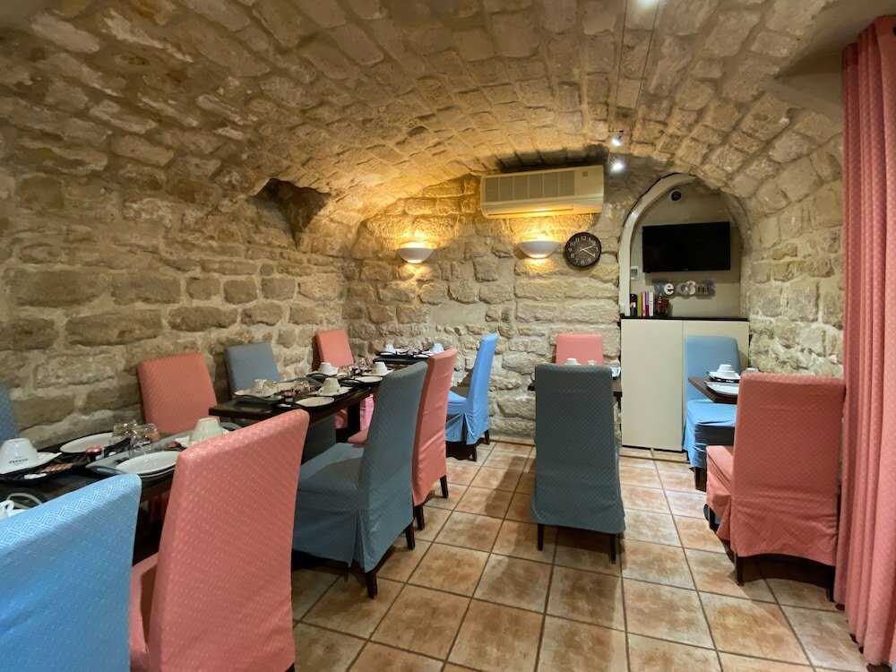 Фото Austin's Saint Lazare Hotel