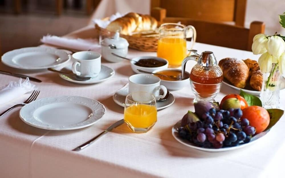 Фото Hotel Boni Cerri