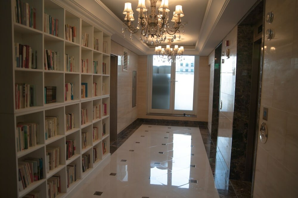 Фото Yeoksam Artnouveau City Hotel and Residence