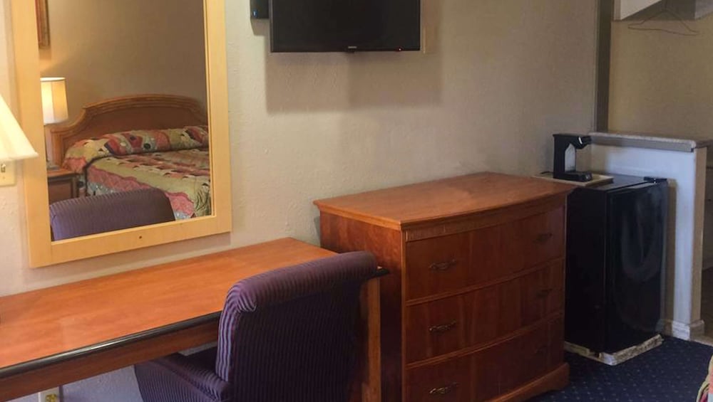 Фото Crown Lodge Motel Oakland