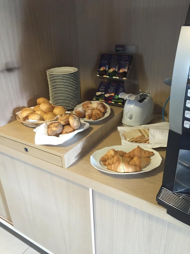 Фото Hotel Alla citta di Trieste