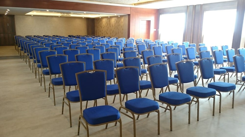 Фото Mango Hotels Naveen