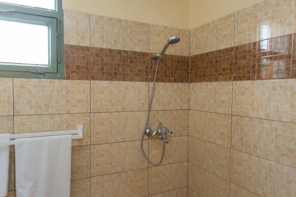 Фото Cenetra Hotel