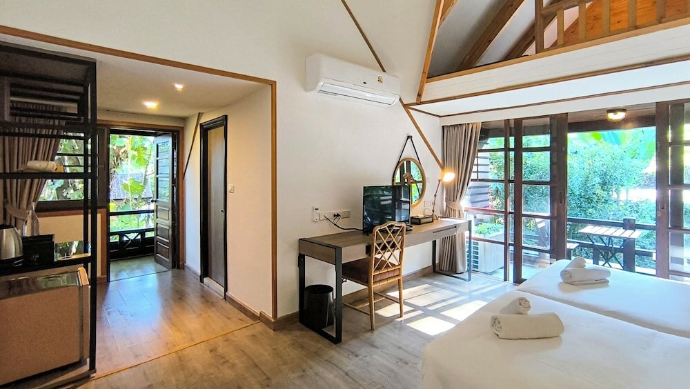 Фото Issara Boutique Winery Hotel
