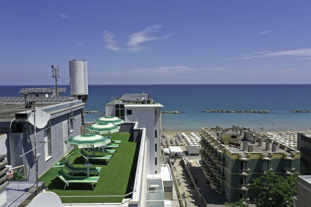 Фото Amadei Hotel Figaro & Apartments