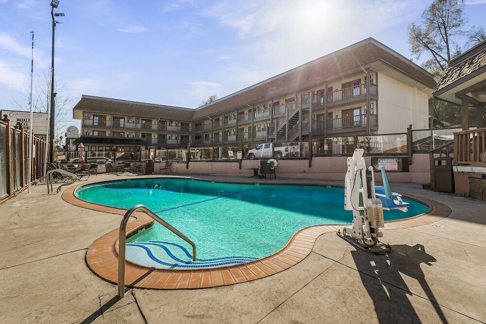 Фото Heritage Inn Yosemite/Sonora