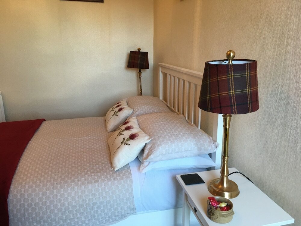 Фото Rossmount Guest House