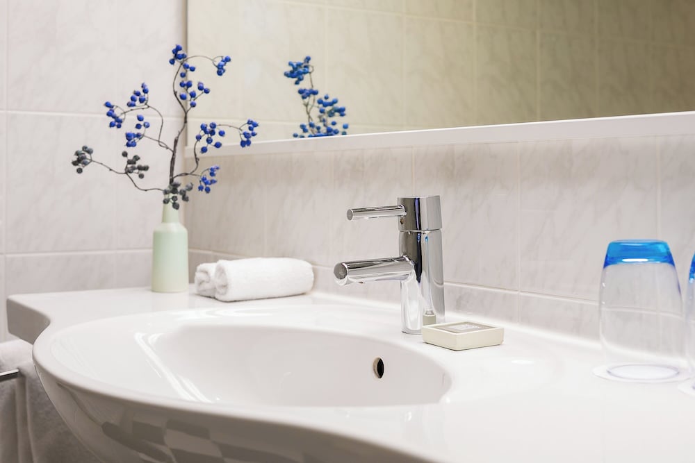 Фото Golden Tulip Hotel Central