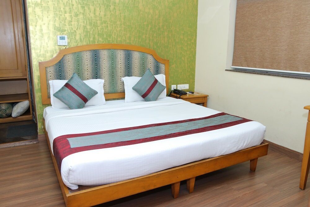 Фото Hotel Sudesh Tower