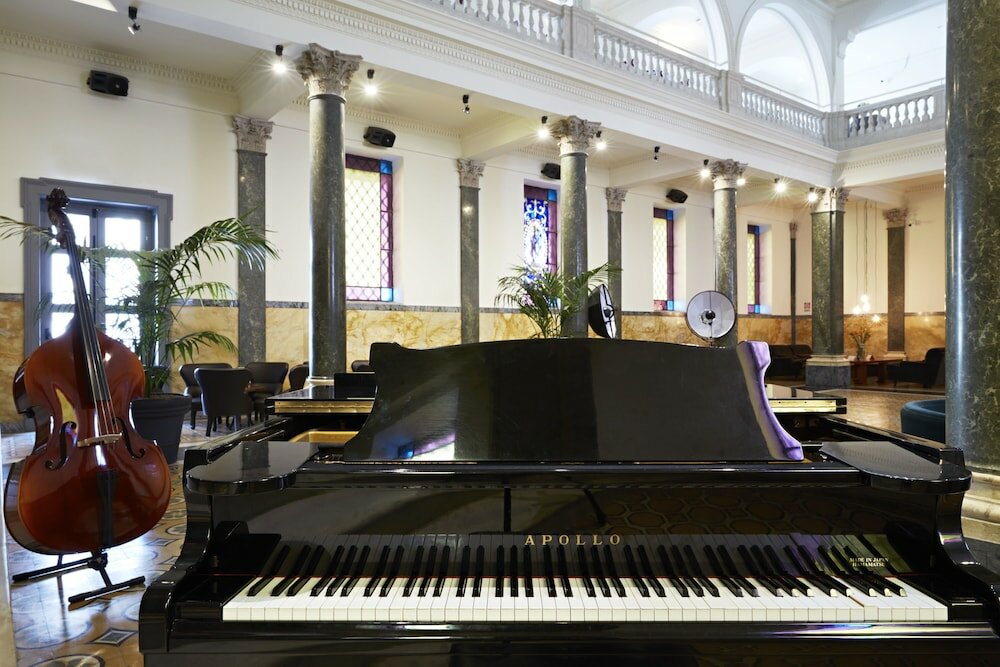 Фото Hotel The Building