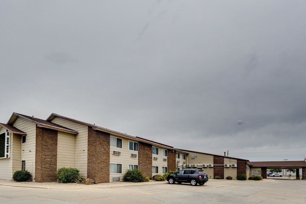 Фото Fireside Inn & Suites