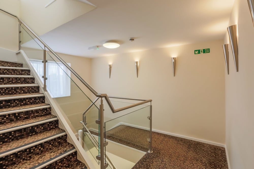 Фото Prince Regent Hotel Excel London