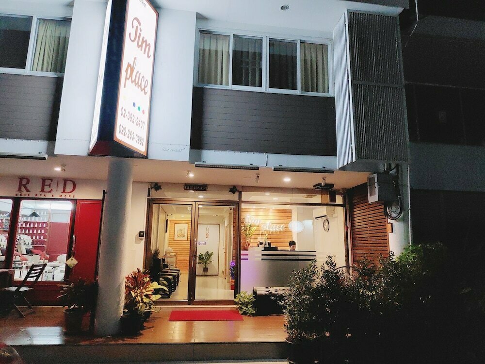 Hotel Tim Place - Bts Phra Khanong, Bangkok, photo