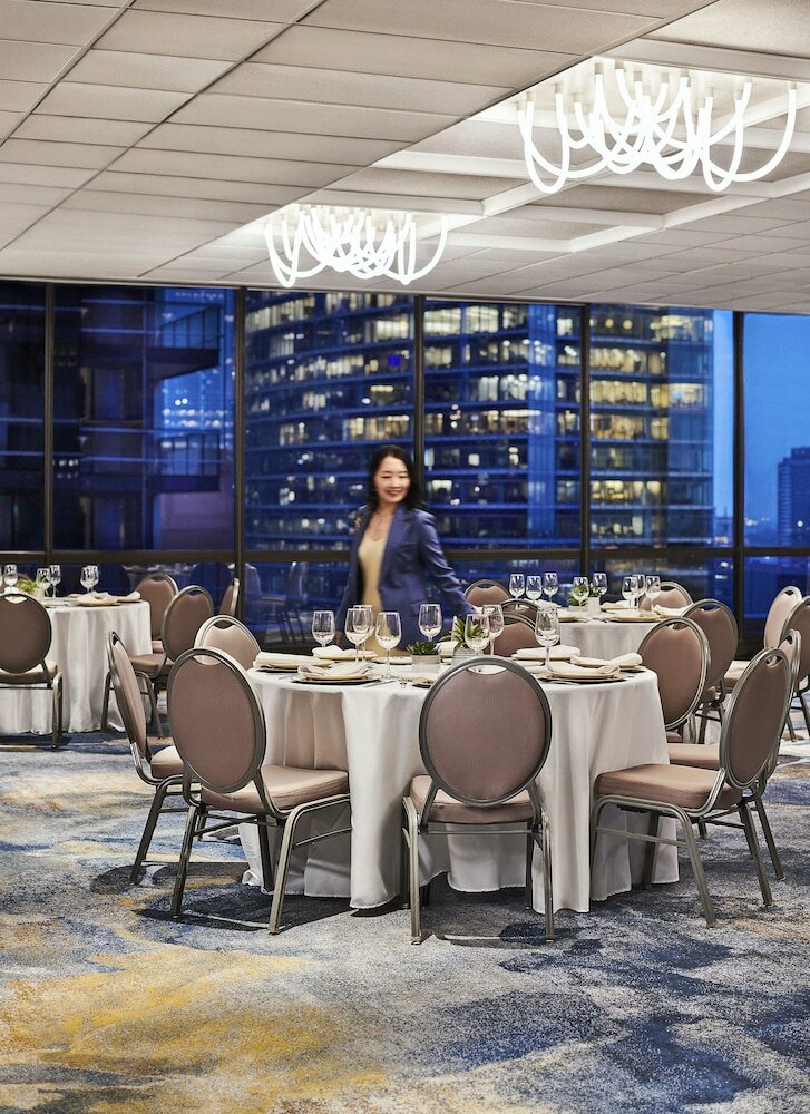 Фото Holiday Inn Chicago Dwtn Wolf Point, an Ihg Hotel