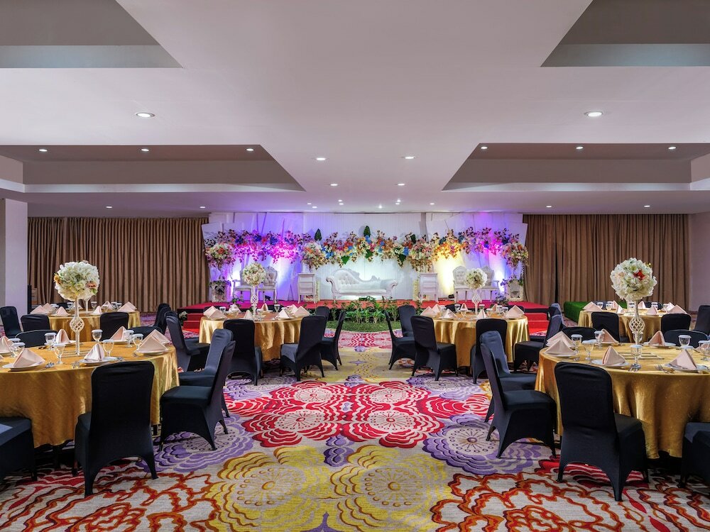 Фото Swiss-Belhotel Makassar