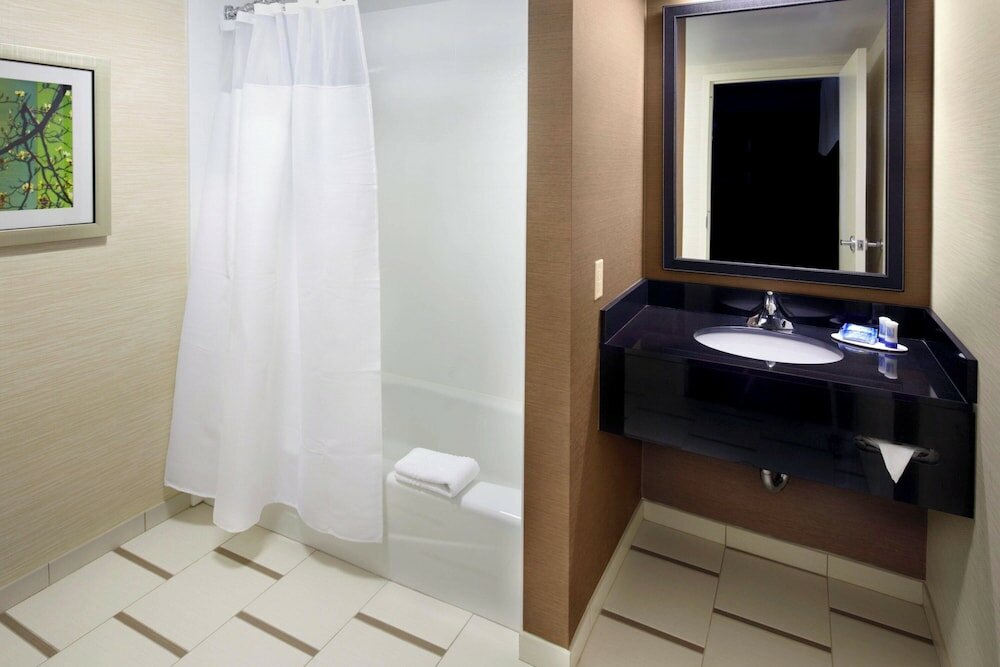 Фото Fairfield Inn by Marriott East Rutherford Meadowlands