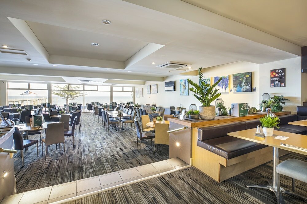 Фото Esplanade Hotel