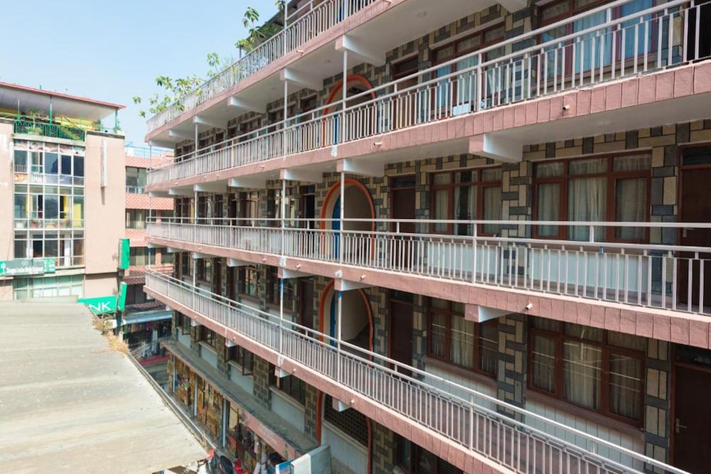 Фото Hotel Khangsar