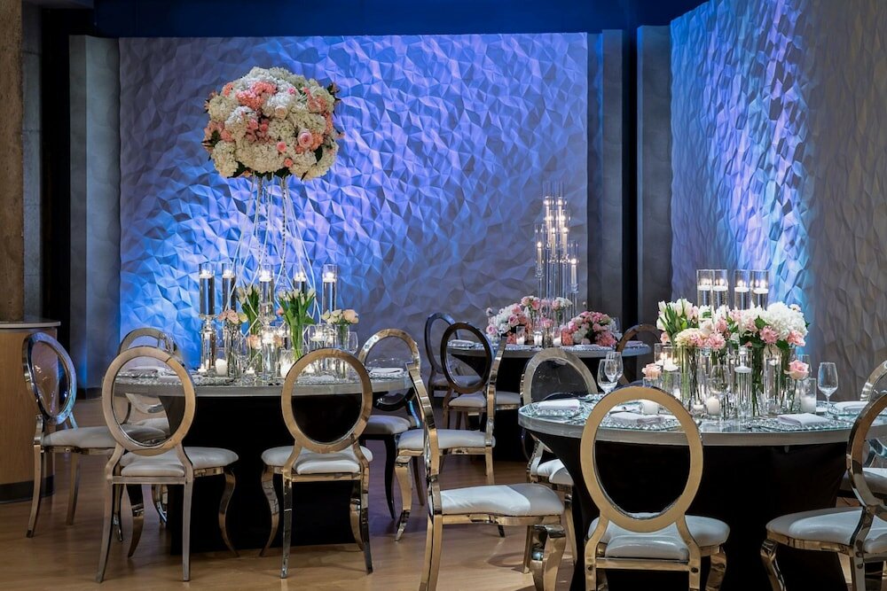 Фото Aloft Dallas Downtown