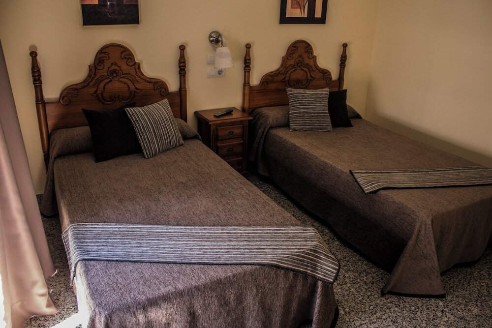 Фото Hotel Reyesol