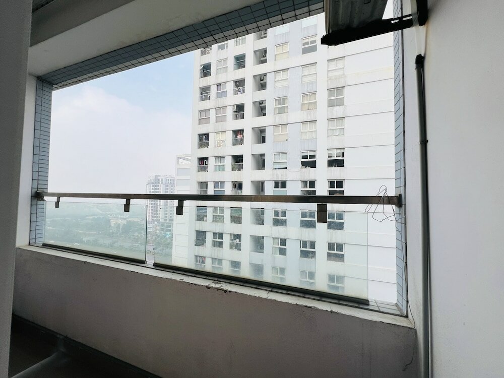 Фото Westlake Tay Ho Hotel