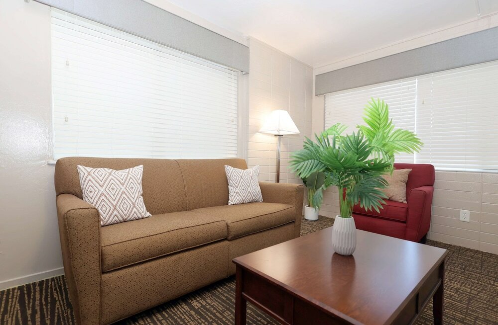 Фото Best Western Petaluma Inn