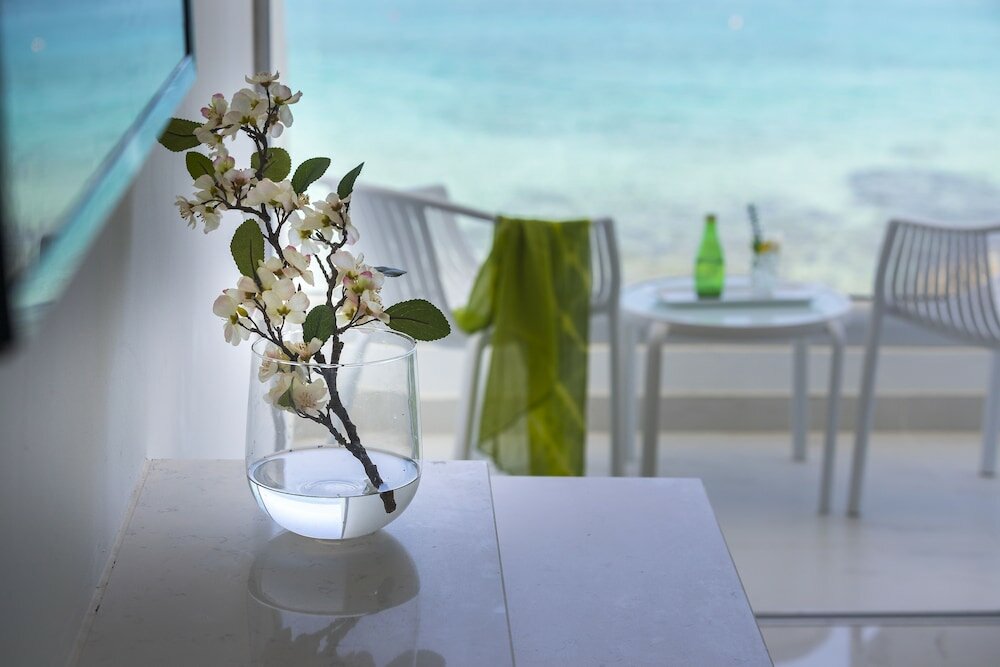 Фото Silver Sands Beach Hotel