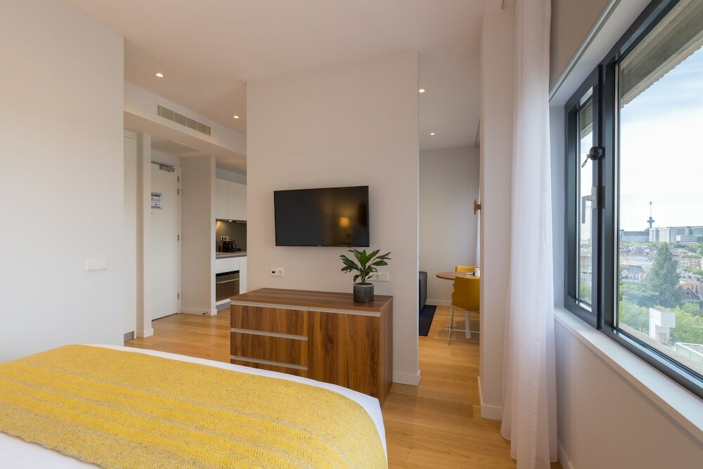 Фото Premier Suites Plus Rotterdam