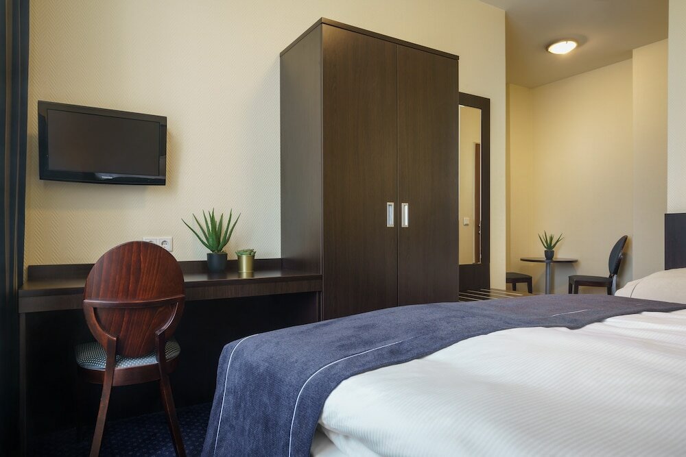 Фото Novum Hotel Continental Hamburg Hauptbahnhof