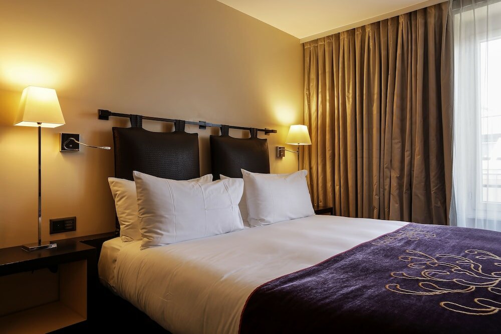 Фото Eastwest Hotel