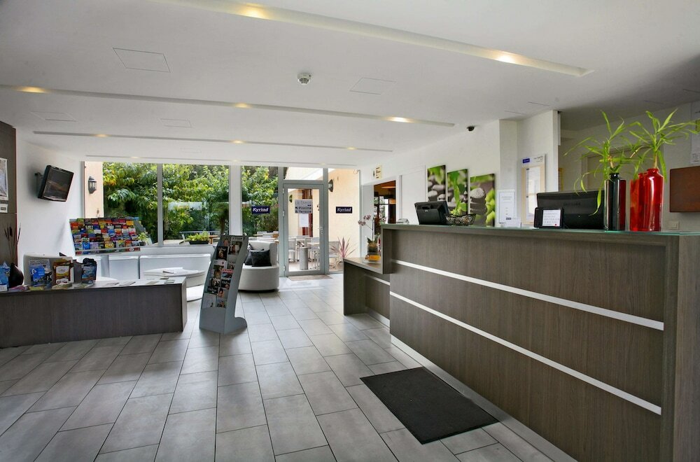 Фото Kyriad Montpellier Aeroport Gare Tgv Sud de France