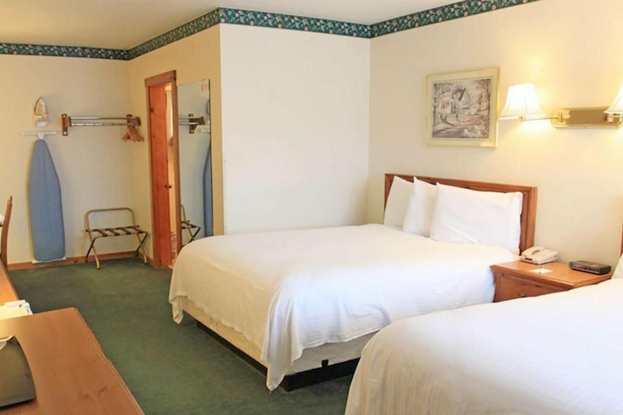 Фото Tugboat Inn