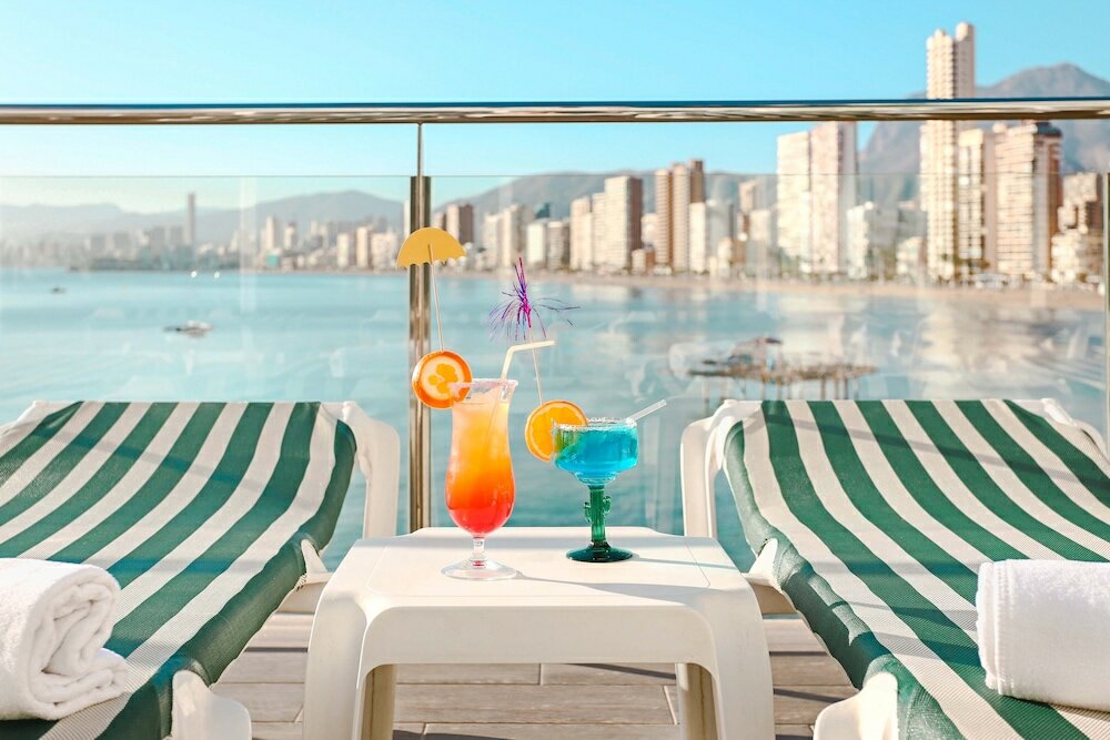 Фото Hotel Benikaktus