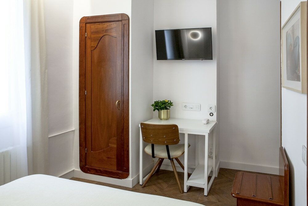 Фото Gaudi Hotel